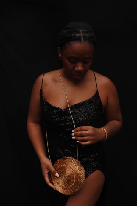 Portee de bijoux ethiques et durables en or vegetal - Or Sauvage